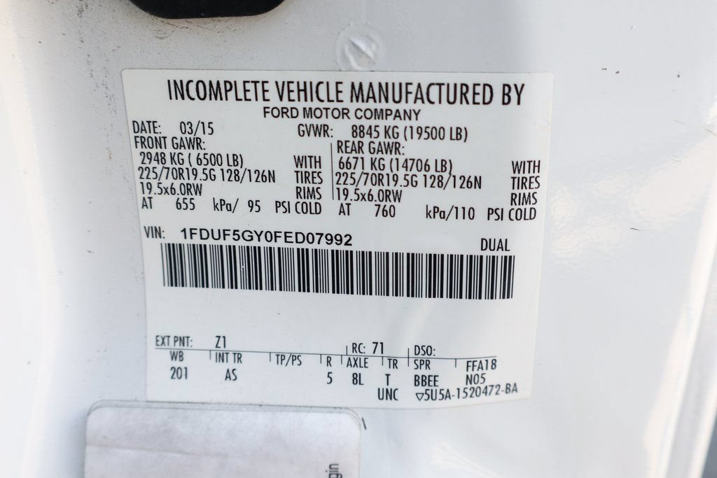 Used 2015 Ford F550 2WD Regular Cab Super Duty image 43