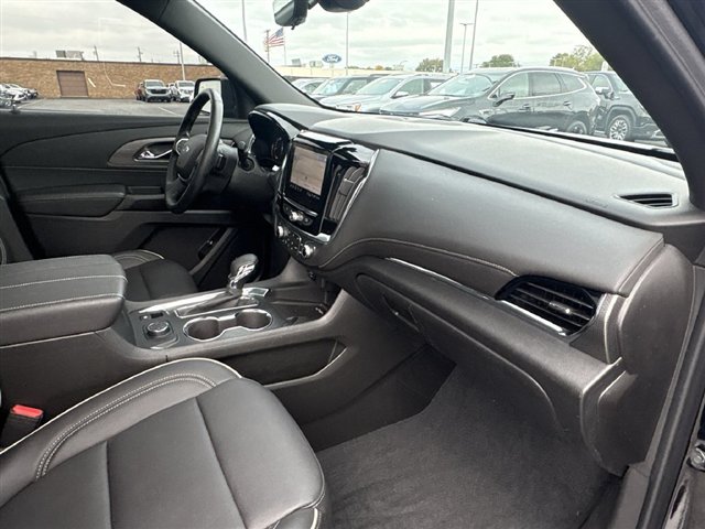 Used 2023 Chevrolet Traverse Premier w/ Redline Edition AWD/4WD image 29
