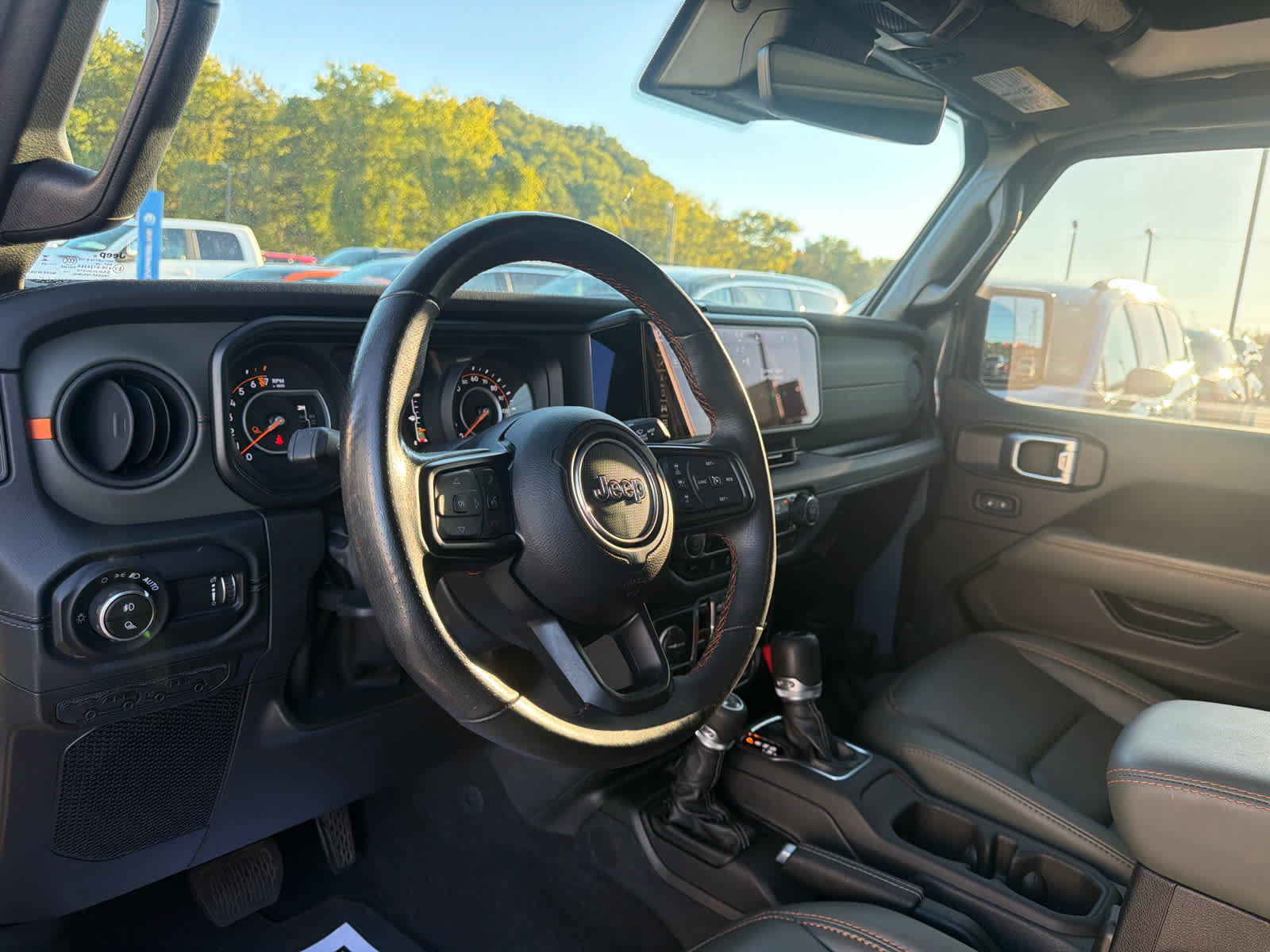Used 2024 Jeep Gladiator Mojave AWD/4WD image 14