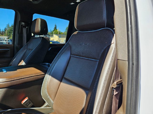 Used 2025 GMC Sierra 3500 Denali w/ Denali Reserve Package AWD/4WD image 21