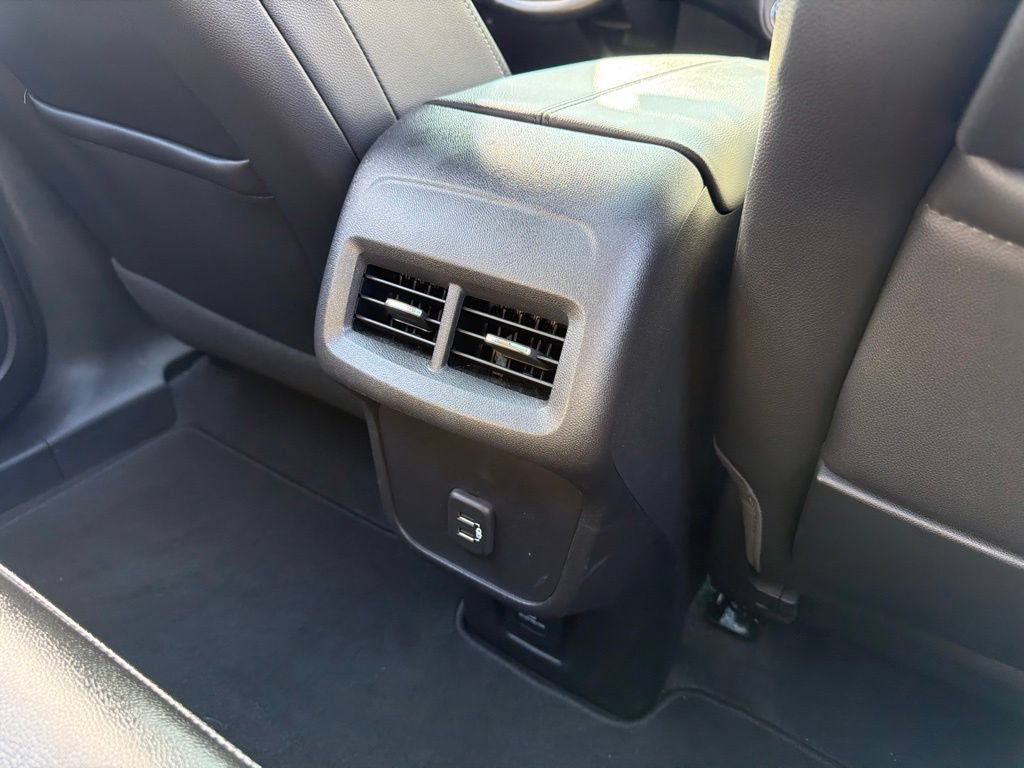 Used 2023 GMC Terrain SLT AWD/4WD image 24