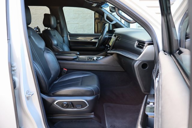 Used 2022 Jeep Wagoneer Series II image 36