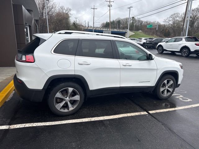 Used 2019 Jeep Cherokee Limited AWD/4WD image 4