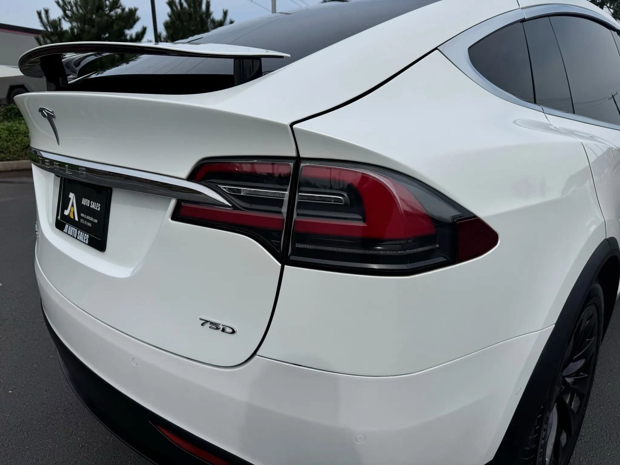 Used 2017 Tesla Model X 75D image 14