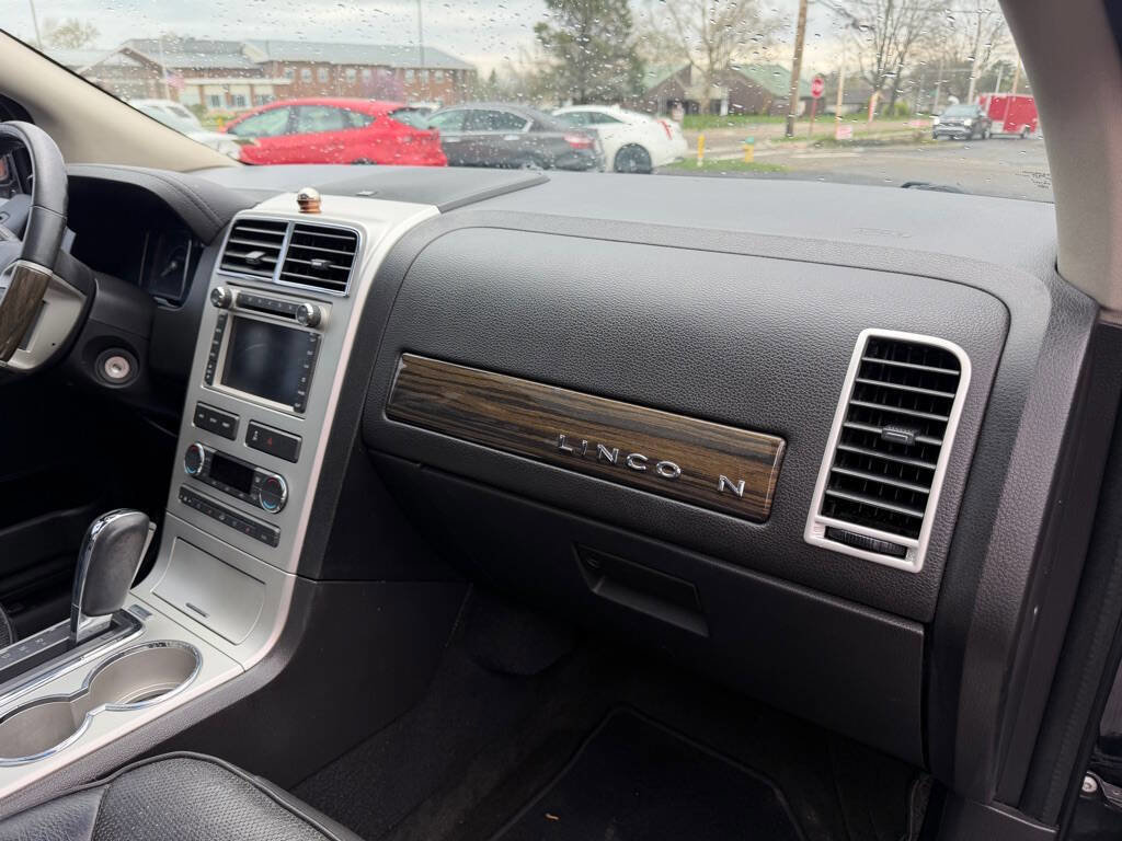 Used 2009 Lincoln MKX AWD image 12
