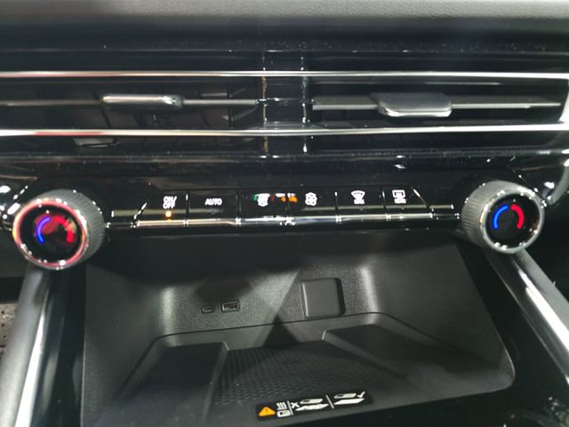 New 2026 Chevrolet Traverse Z71 w/ Enhanced Driving Package image 23