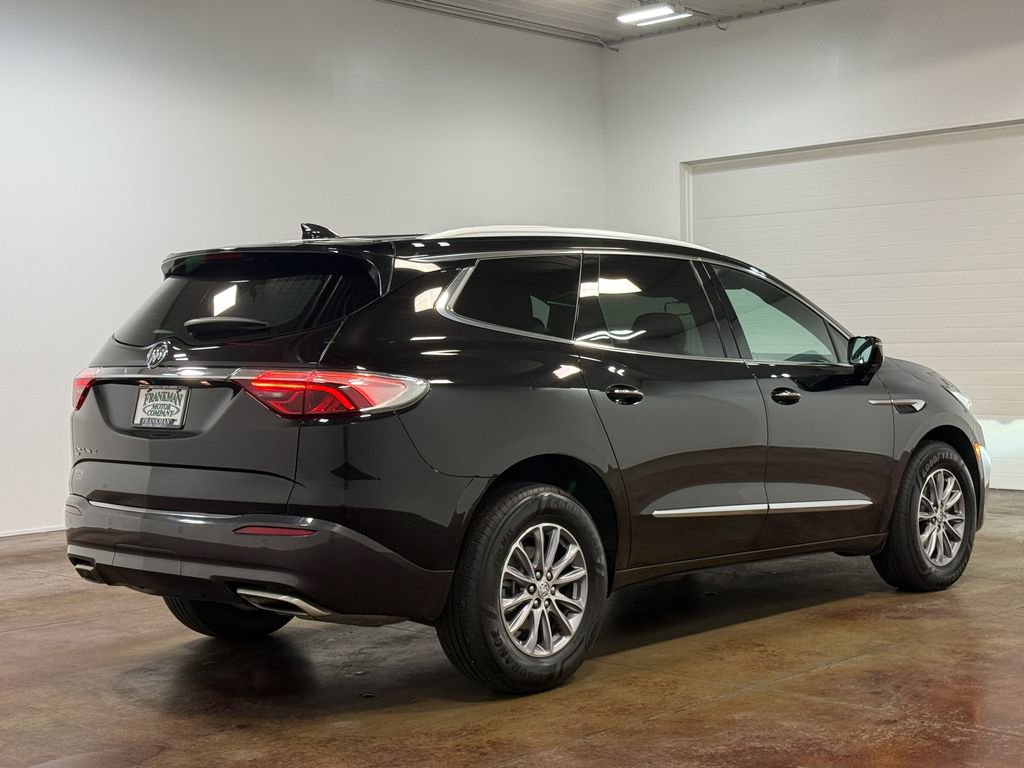 Used 2023 Buick Enclave Essence AWD/4WD image 4