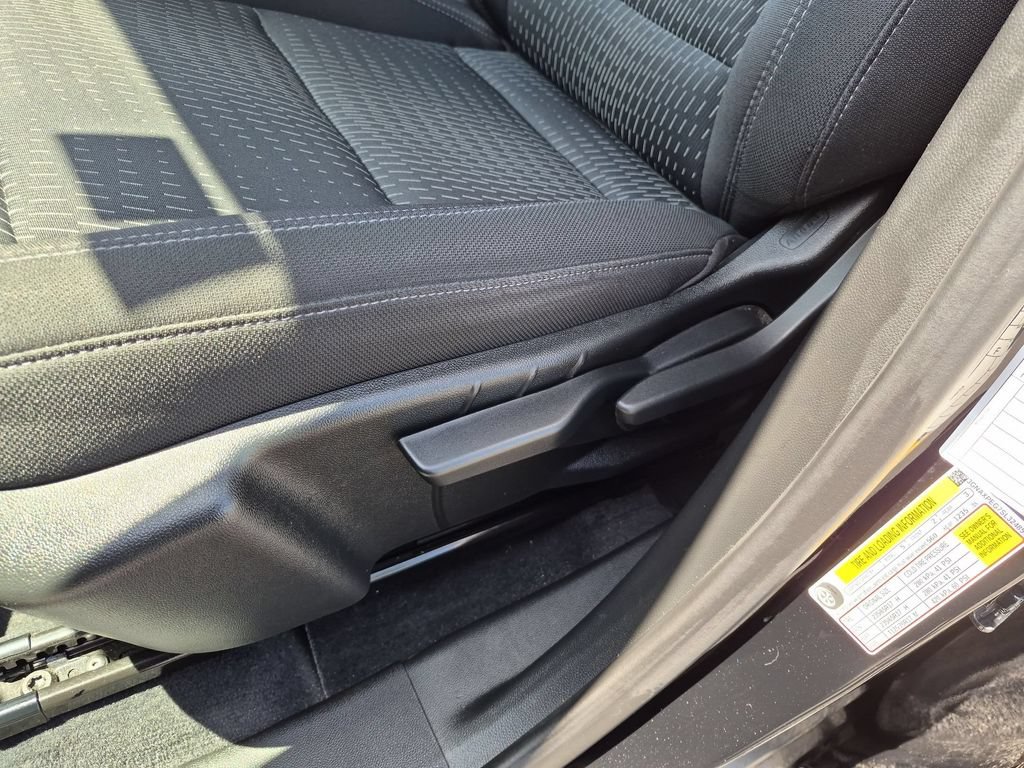 Used 2025 Chevrolet Equinox LT AWD/4WD image 14