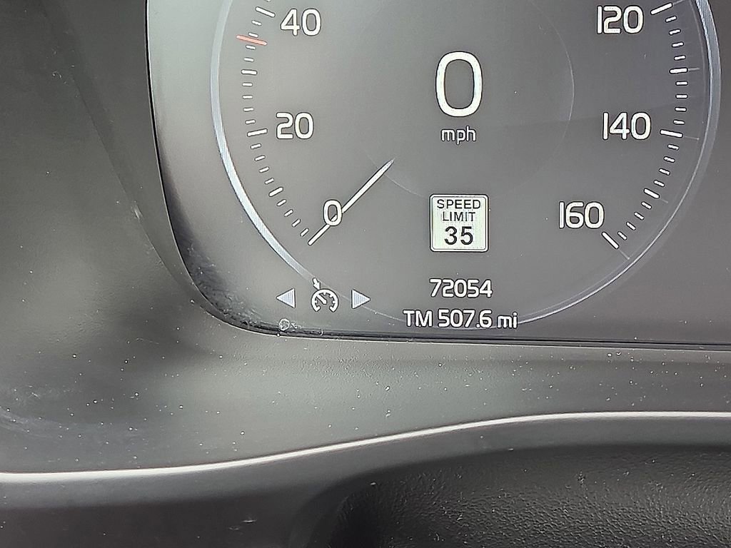 Used 2021 Volvo XC40 T4 Momentum FWD image 27