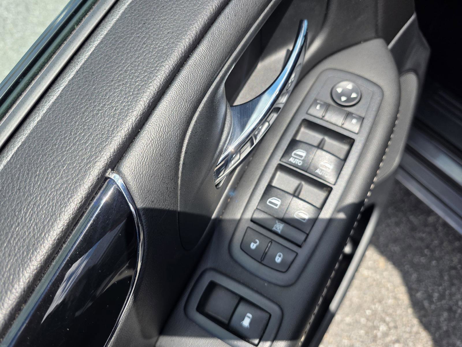 Used 2019 Dodge Grand Caravan SE FWD image 10