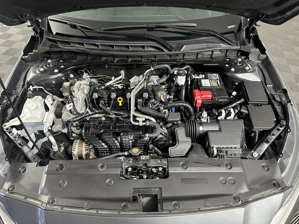 Used 2024 Nissan Altima 2.5 SV FWD image 11