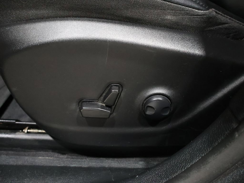 Used 2023 Jeep Cherokee Altitude Lux image 12