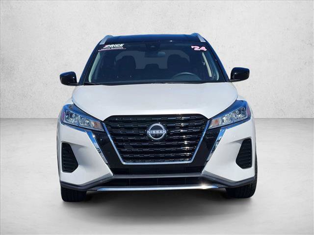 Used 2024 Nissan Kicks SV FWD image 2