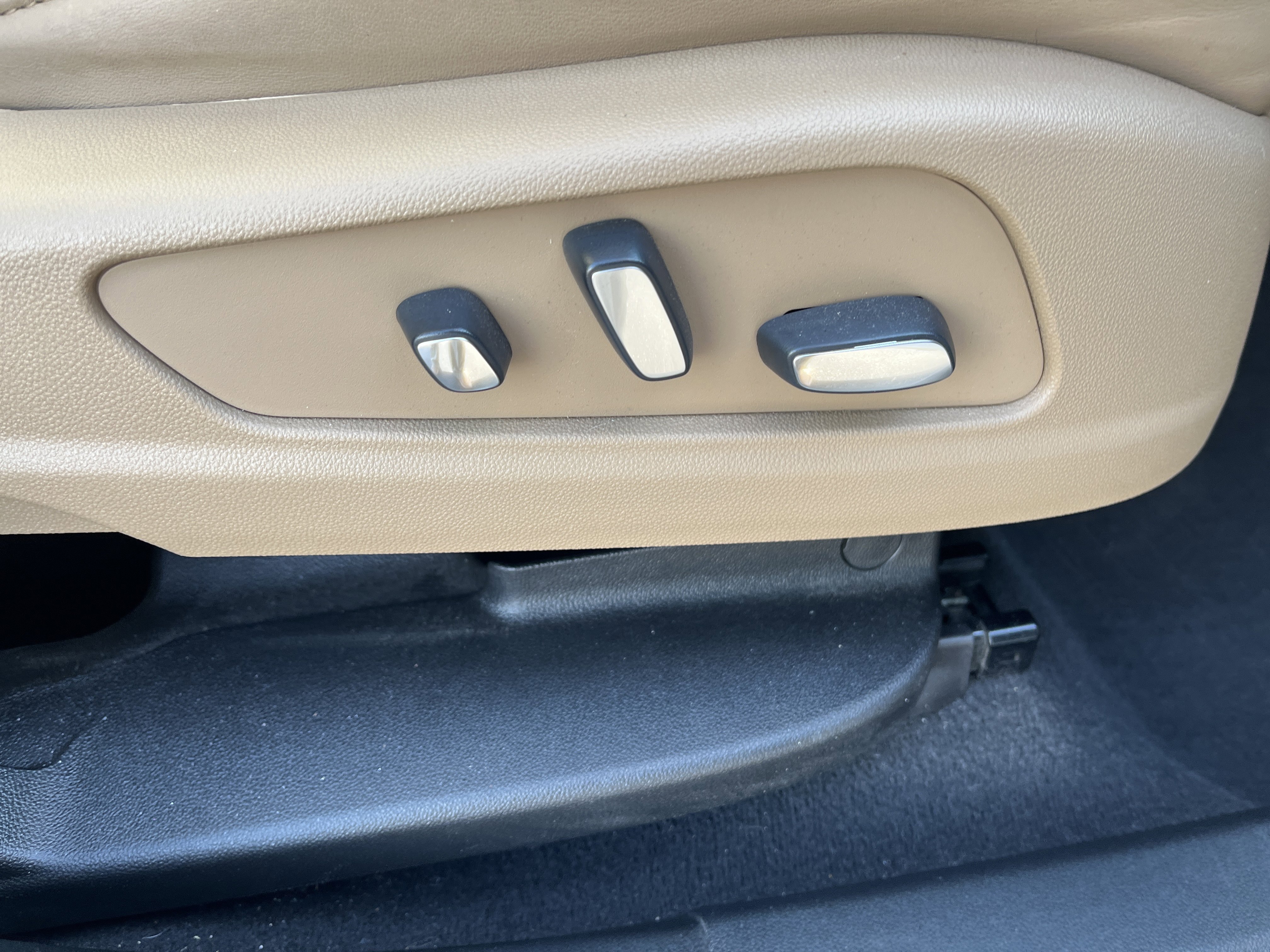 Used 2024 Cadillac XT6 Premium Luxury w/ Platinum Package image 20