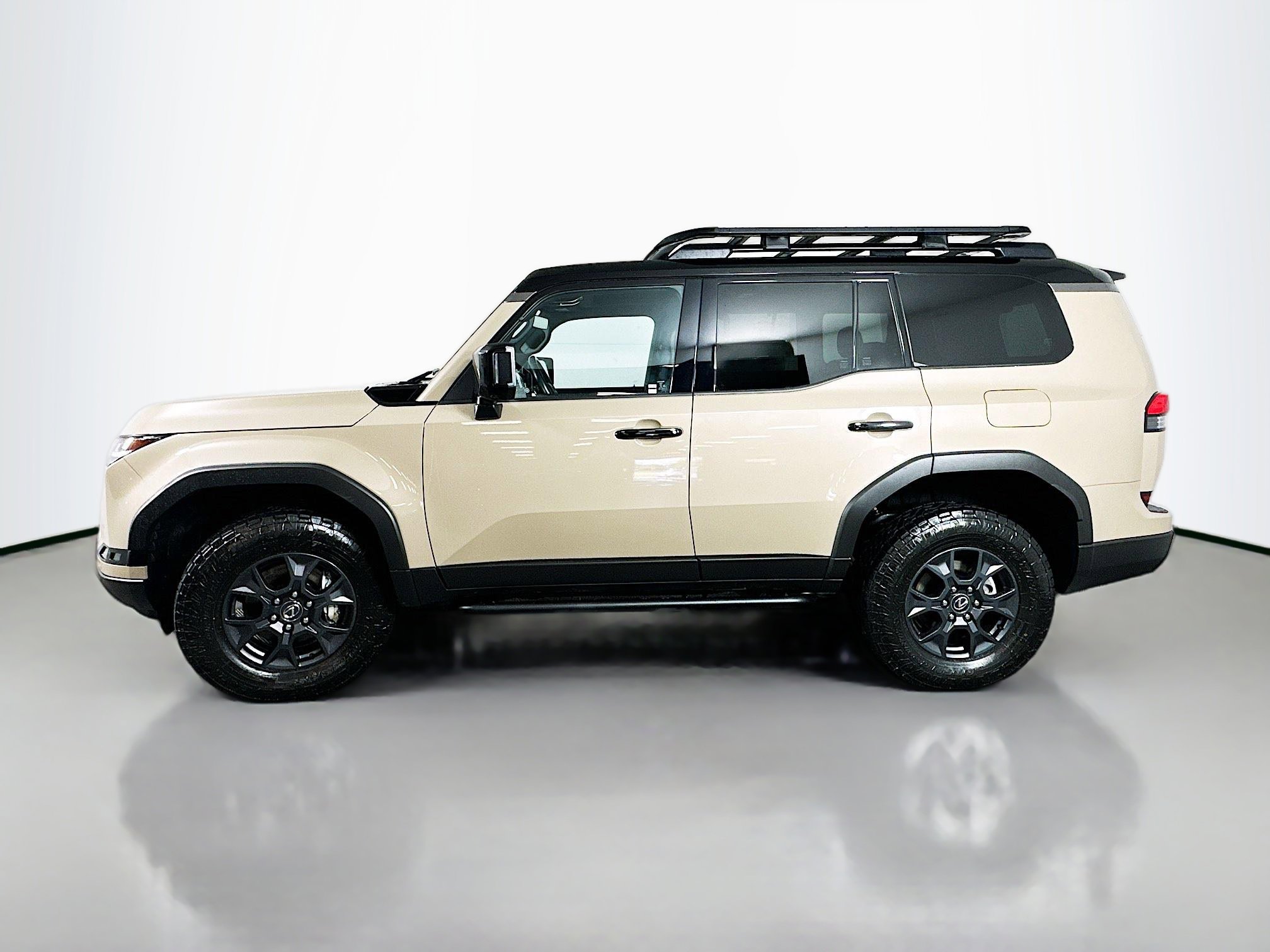 Used 2024 Lexus GX 550 AWD/4WD image 4