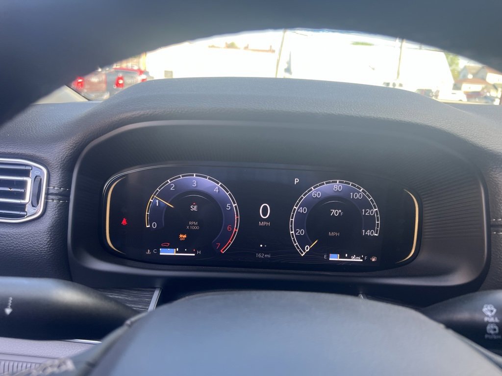 New 2024 Jeep Wagoneer L Series II w/ HD Trailer Tow Package image 17