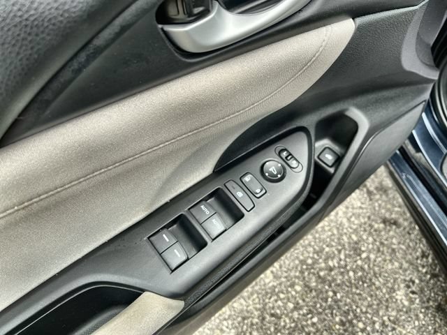 Used 2021 Honda Insight EX image 17