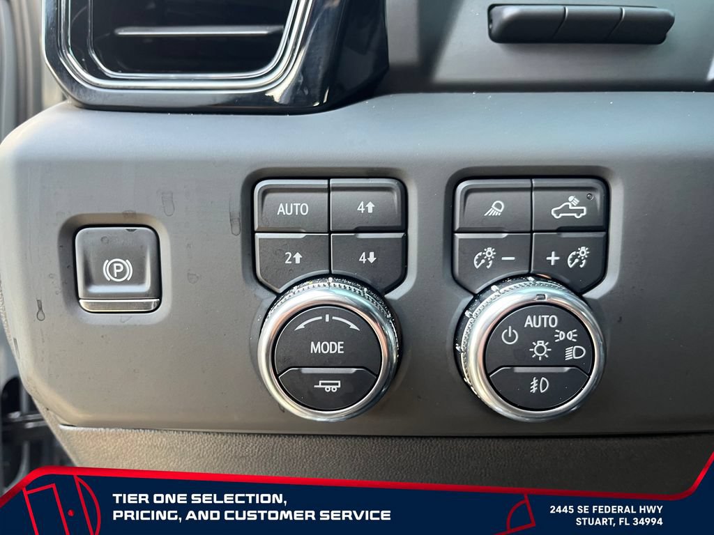 Used 2025 GMC Sierra 1500 AT4 w/ AT4 Premium Package AWD/4WD image 16