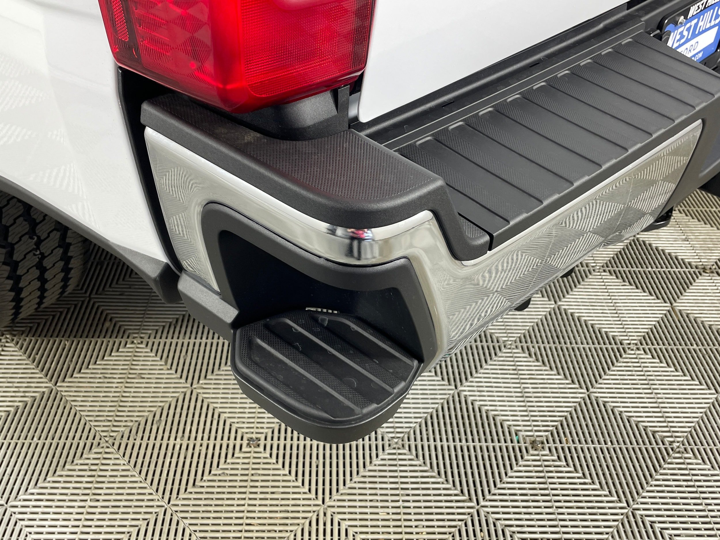 New 2027 Ford F250 XLT w/ FX4 Off-Road Package AWD/4WD image 15