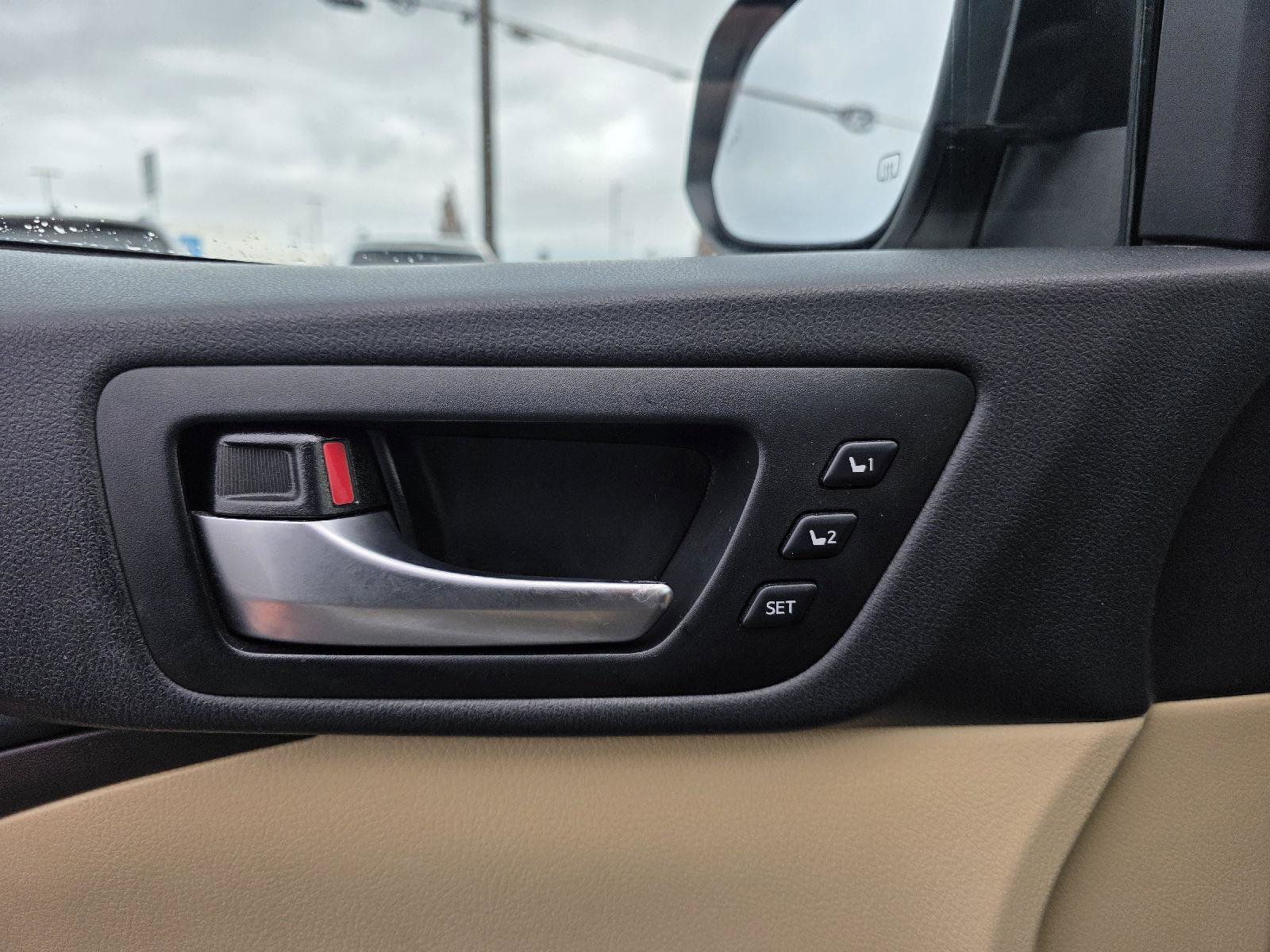 Used 2019 Toyota Highlander Limited image 24