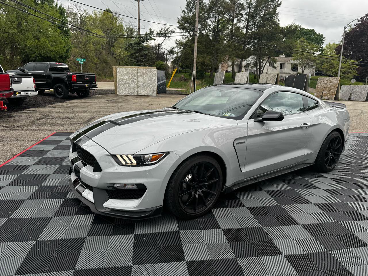 Used 2017 Ford Mustang Shelby GT350 RWD image 8