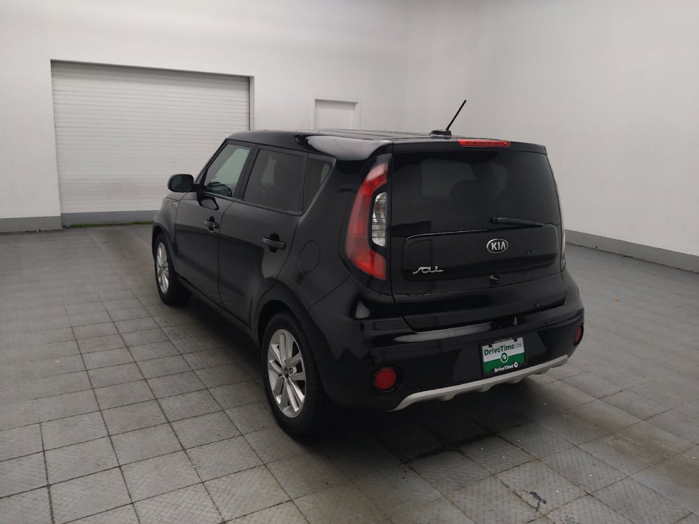 Used 2018 Kia Soul + FWD image 5