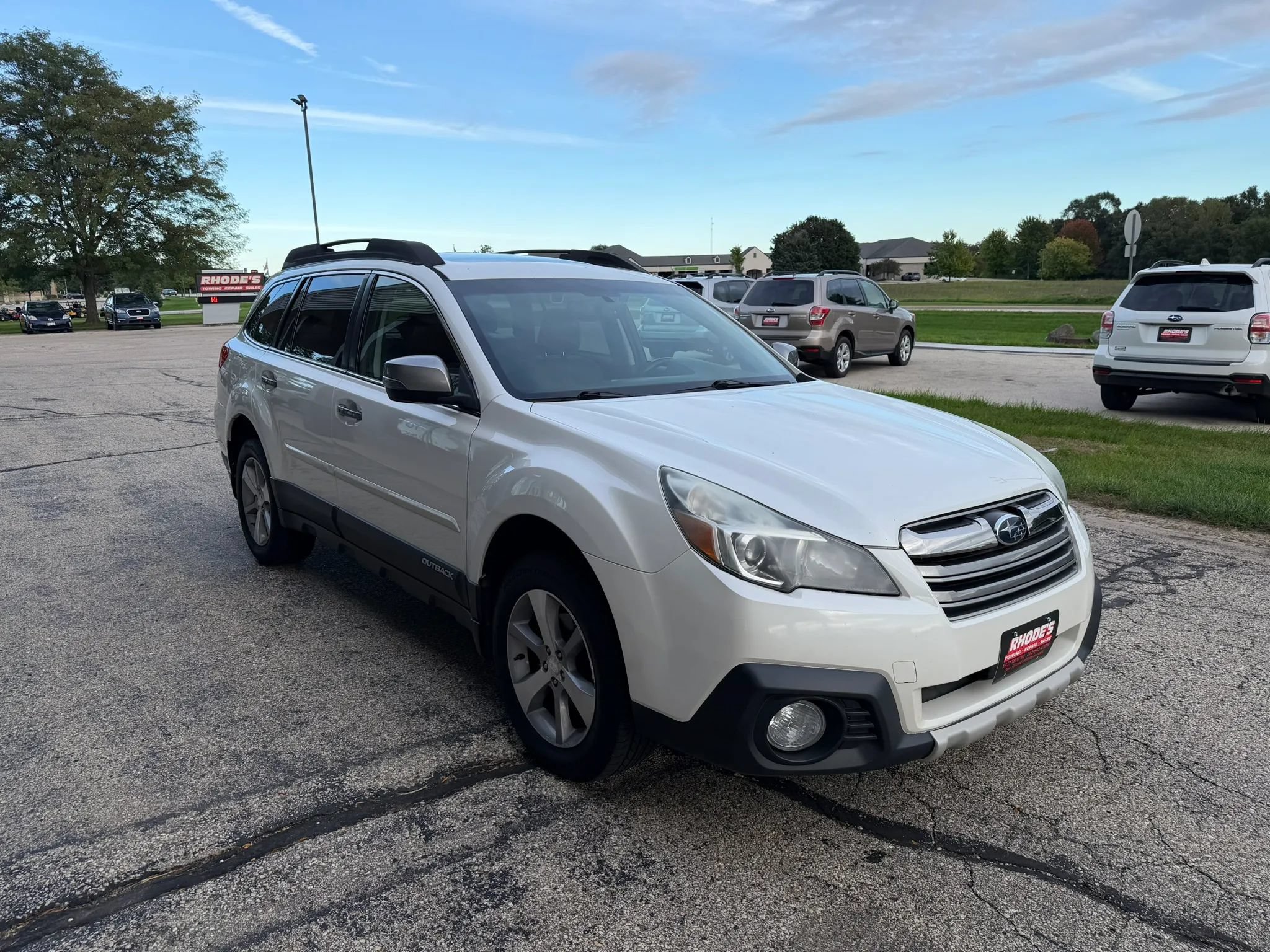 Used 2014 Subaru Outback 2.5i Limited AWD/4WD image 7