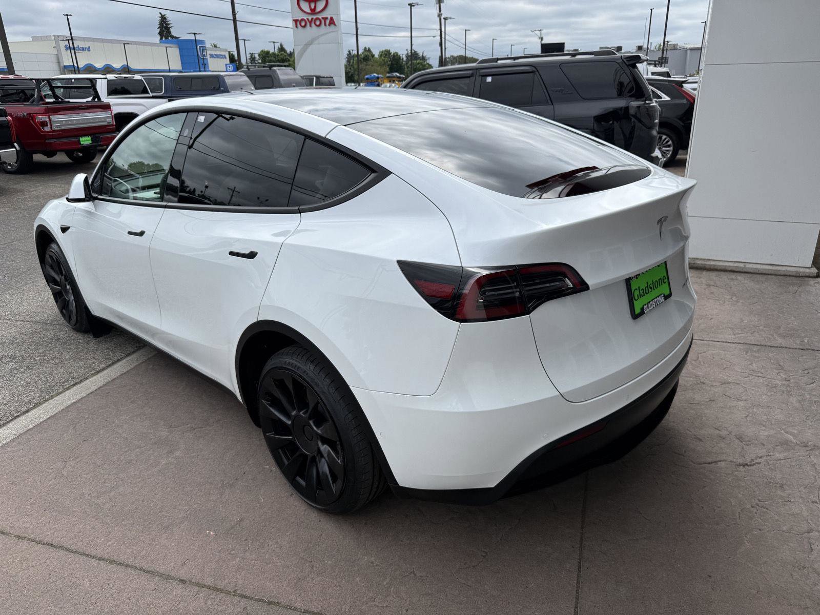 Used 2022 Tesla Model Y Long Range AWD/4WD image 20