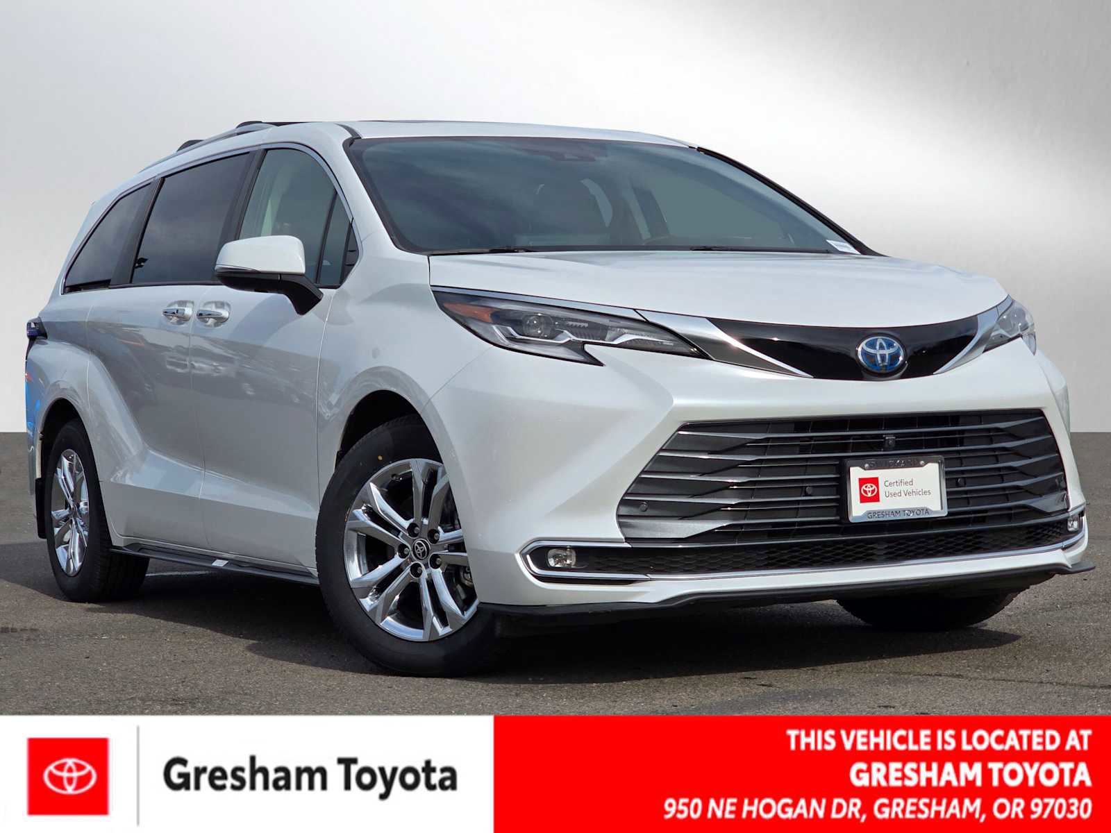 Used 2023 Toyota Sienna Platinum