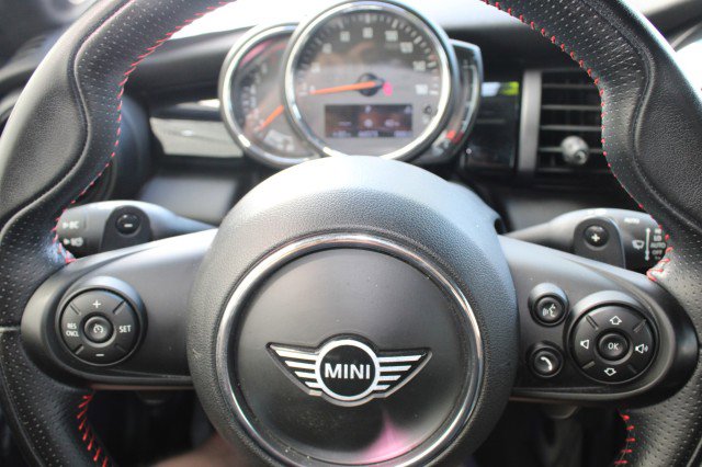 Used 2019 MINI Cooper S w/ Premium Package image 33