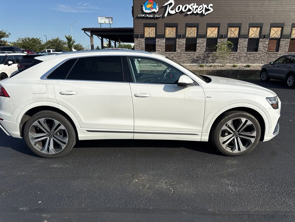 Used 2022 Audi Q8 Premium Plus w/ Premium Plus Package AWD/4WD image 3