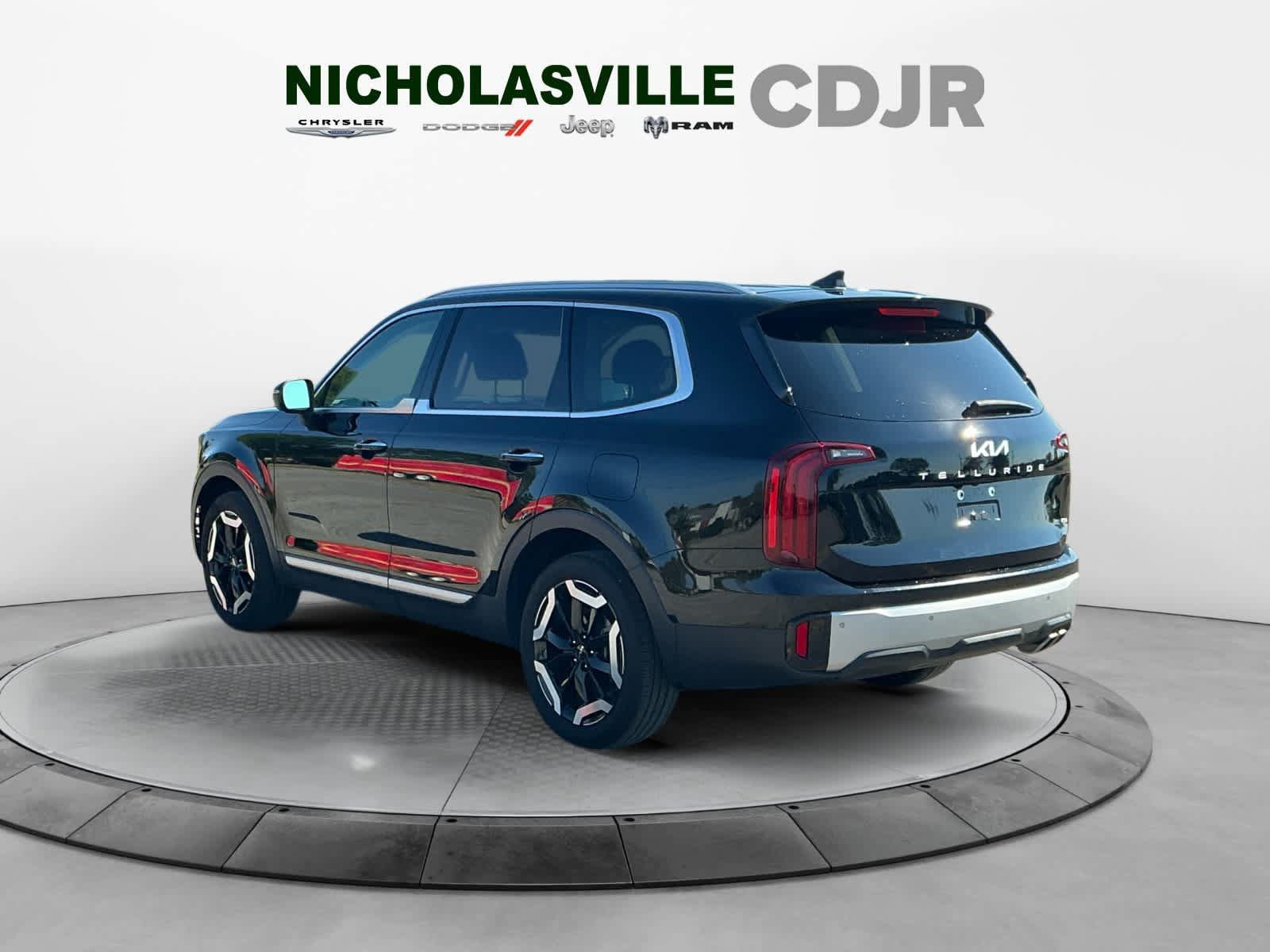 Used 2024 Kia Telluride S w/ S Sunroof Package AWD/4WD image 3
