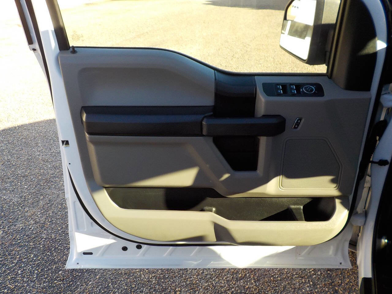 Used 2018 Ford F150 XL w/ Equipment Group 101A Mid image 15