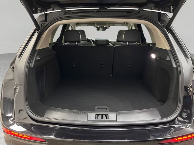 Used 2025 Lincoln Corsair Reserve w/ Equipment Group 202A image 23