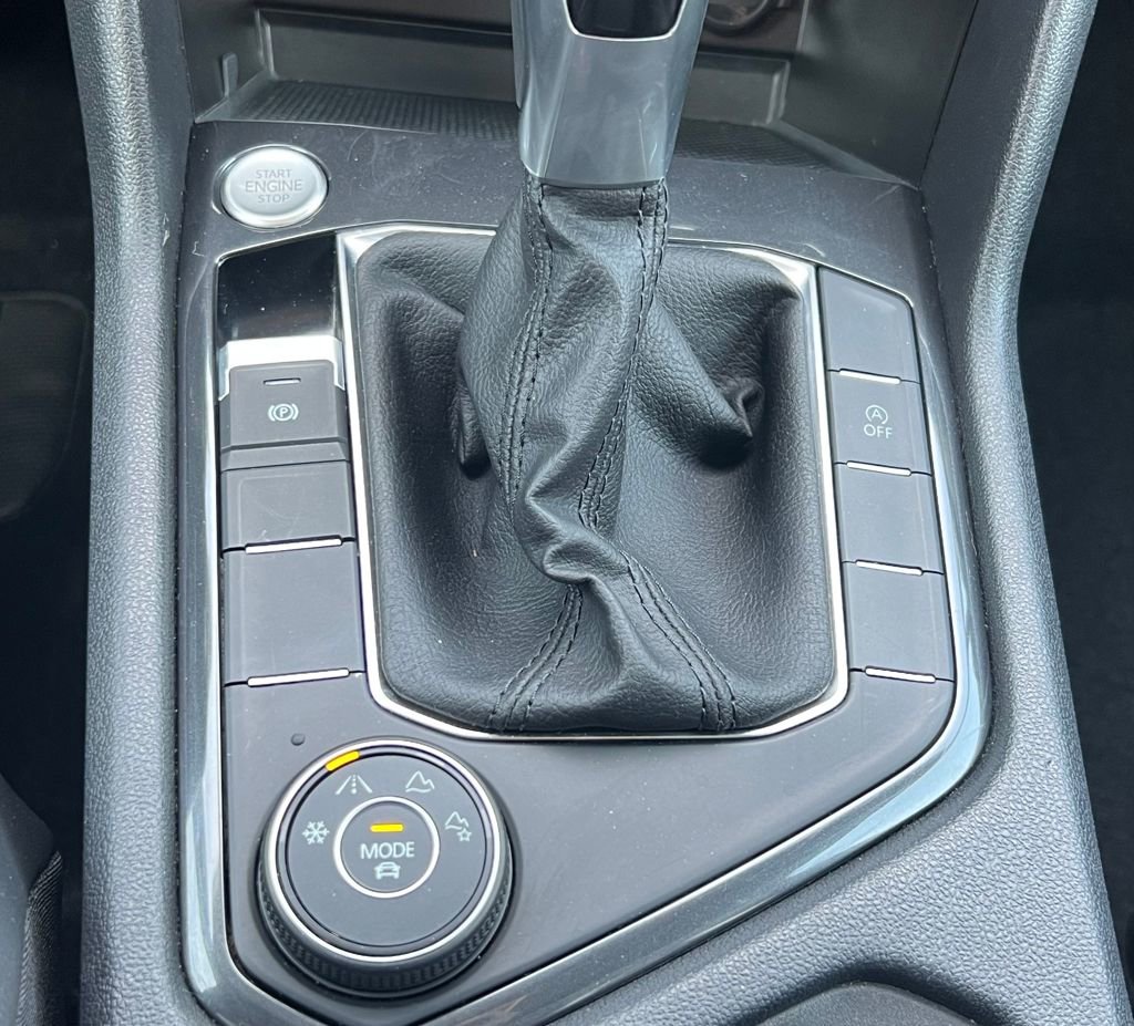 Used 2024 Volkswagen Tiguan Wolfsburg Edition image 24