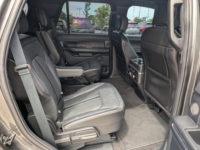 Used 2020 Ford Expedition Limited w/ Equipment Group 301A image 18