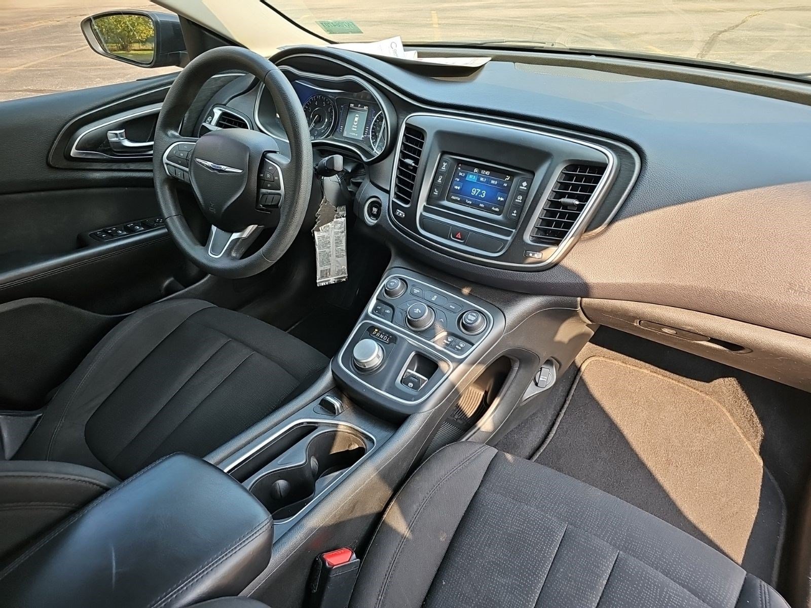 Used 2015 Chrysler 200 Limited FWD image 15