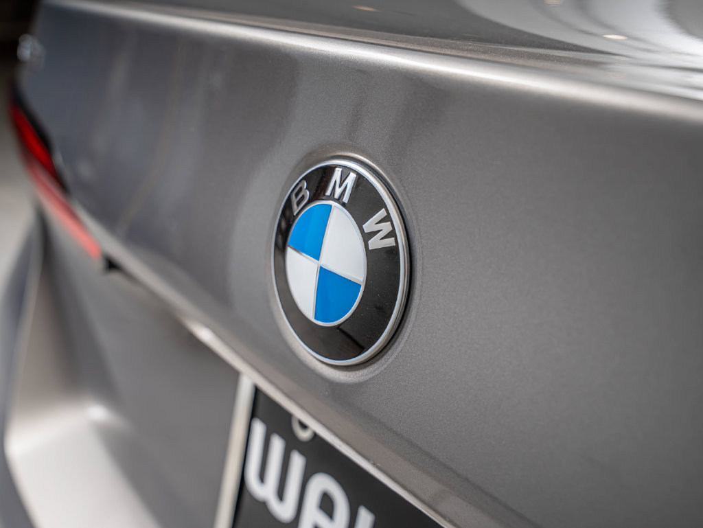 Certified 2025 BMW 530i xDrive w/ Premium Package AWD/4WD image 18