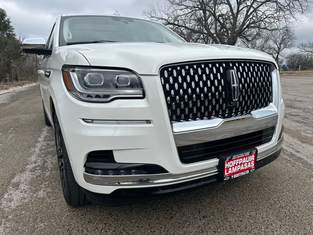 Used 2024 Lincoln Navigator L Black Label image 8