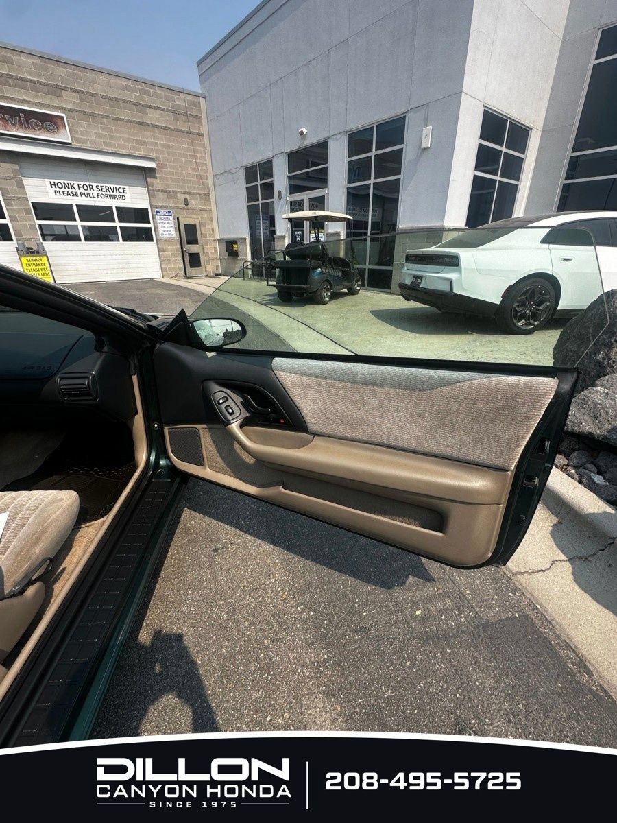 Used 1997 Chevrolet Camaro LT RWD image 15