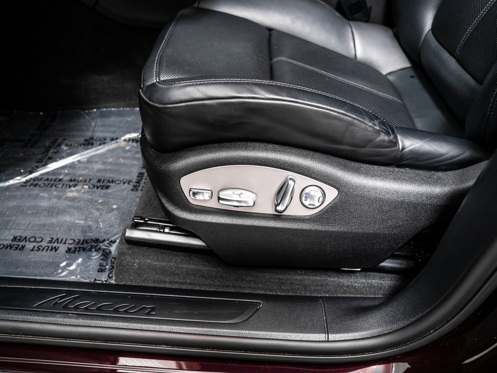 Used 2025 Porsche Macan image 25