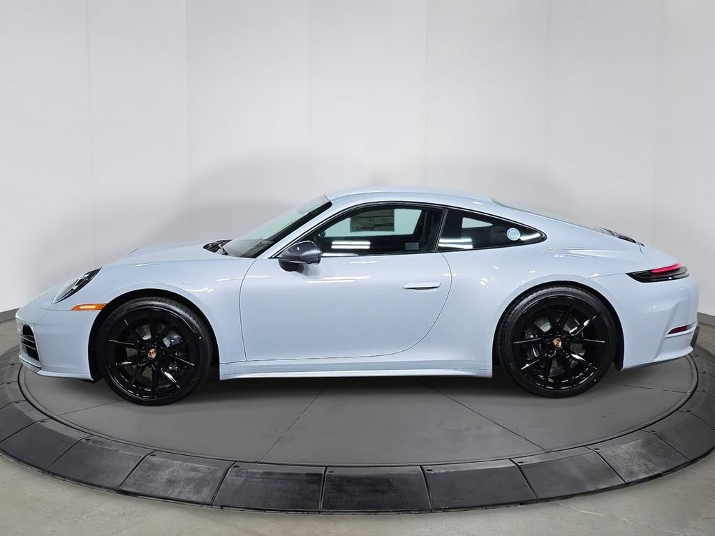 New 2026 Porsche 911 Carrera T RWD image 2