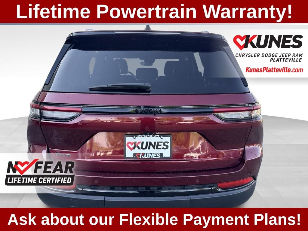 Used 2024 Jeep Grand Cherokee Altitude AWD/4WD image 5