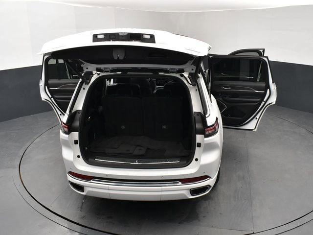 Used 2023 Jeep Grand Cherokee L Overland image 29