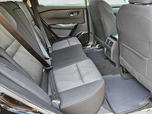 Used 2025 Nissan Rogue SV FWD image 19