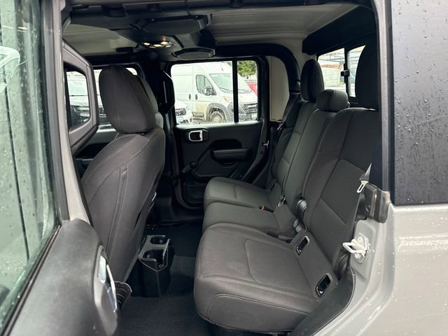 Used 2023 Jeep Gladiator Sport image 45