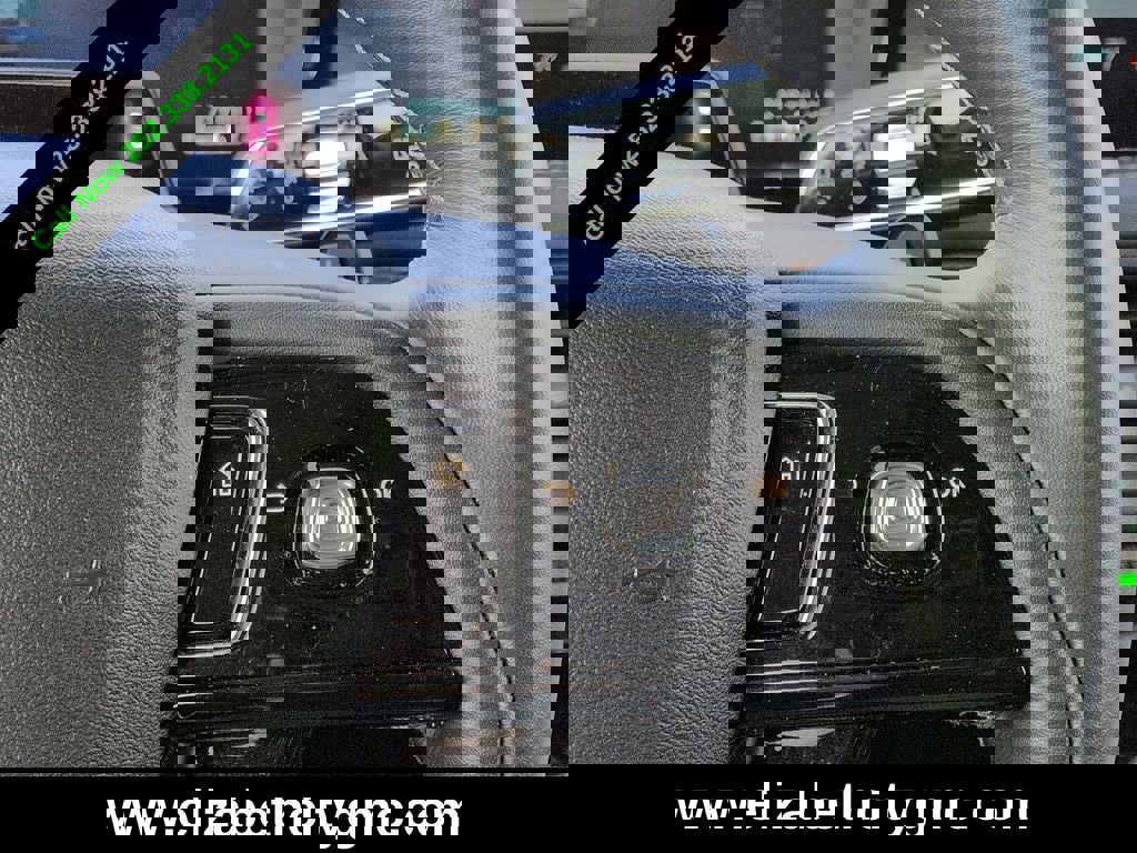 Used 2025 Lincoln Corsair Reserve w/ Equipment Group 202A image 28