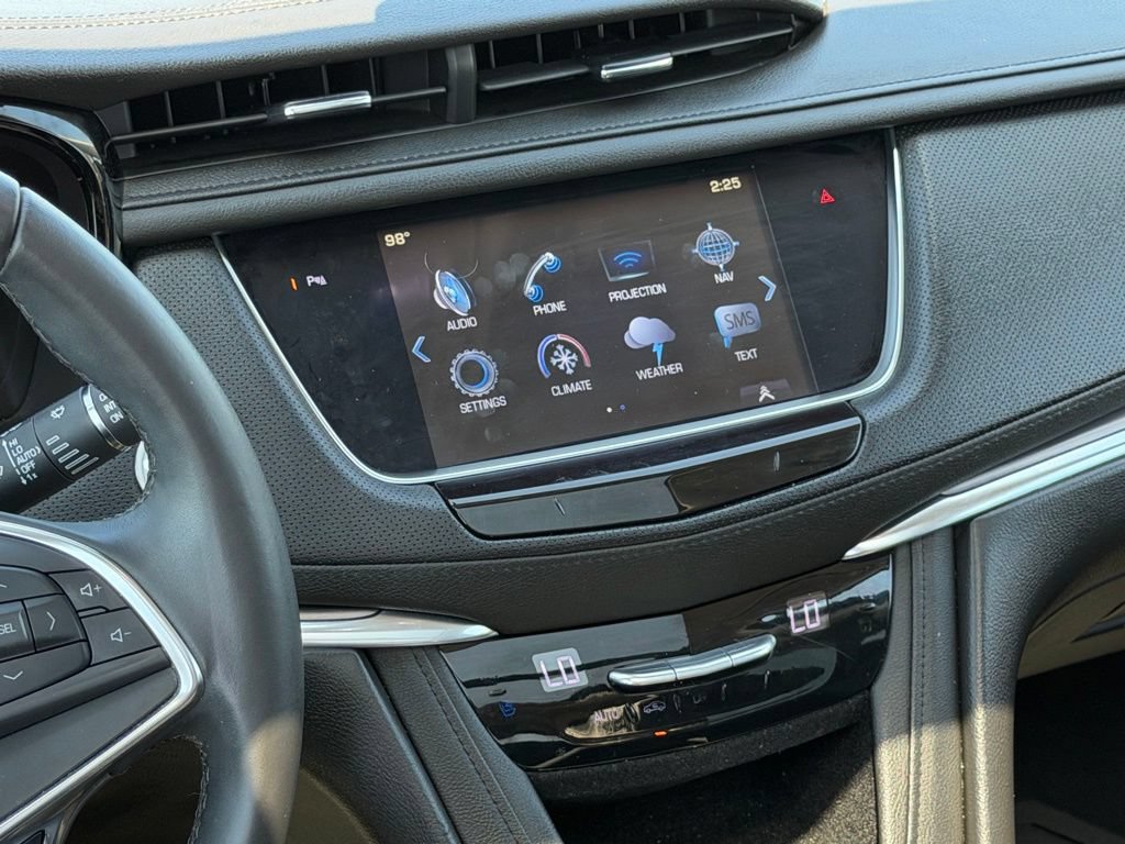 Used 2018 Cadillac XT5 Premium Luxury FWD image 14
