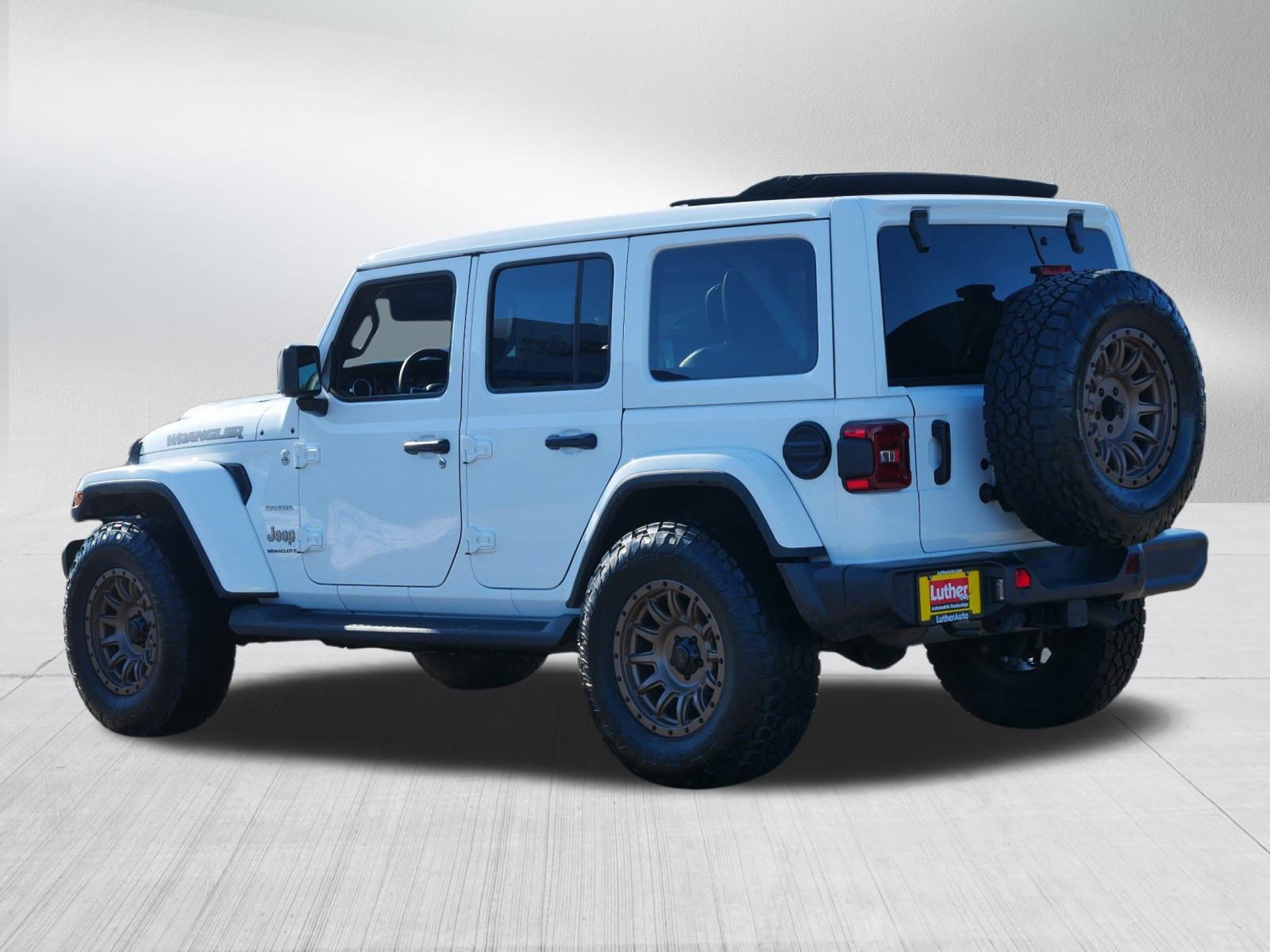 Used 2024 Jeep Wrangler Sahara w/ Technology Group image 5