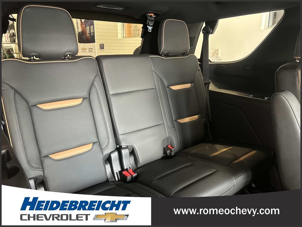 Used 2024 GMC Yukon AT4 w/ Technology Package AWD/4WD image 37